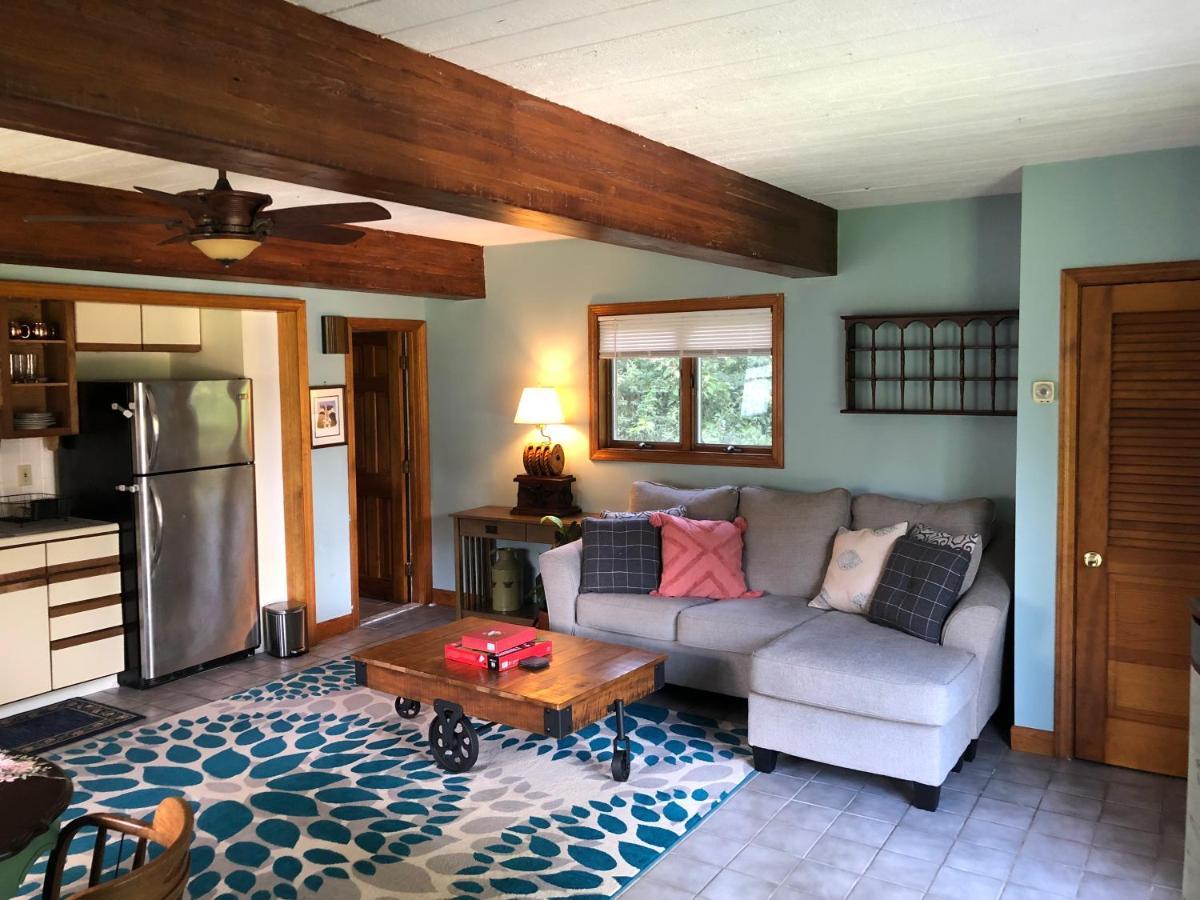1 Bed Cottage, Partial Waterviews & Water Access Westport Buitenkant foto