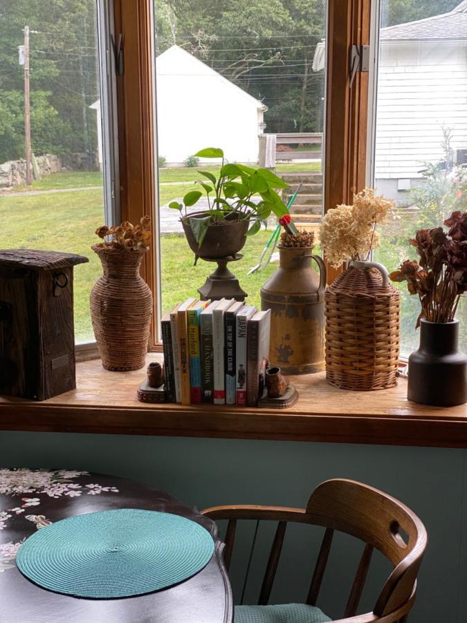 1 Bed Cottage, Partial Waterviews & Water Access Westport Buitenkant foto