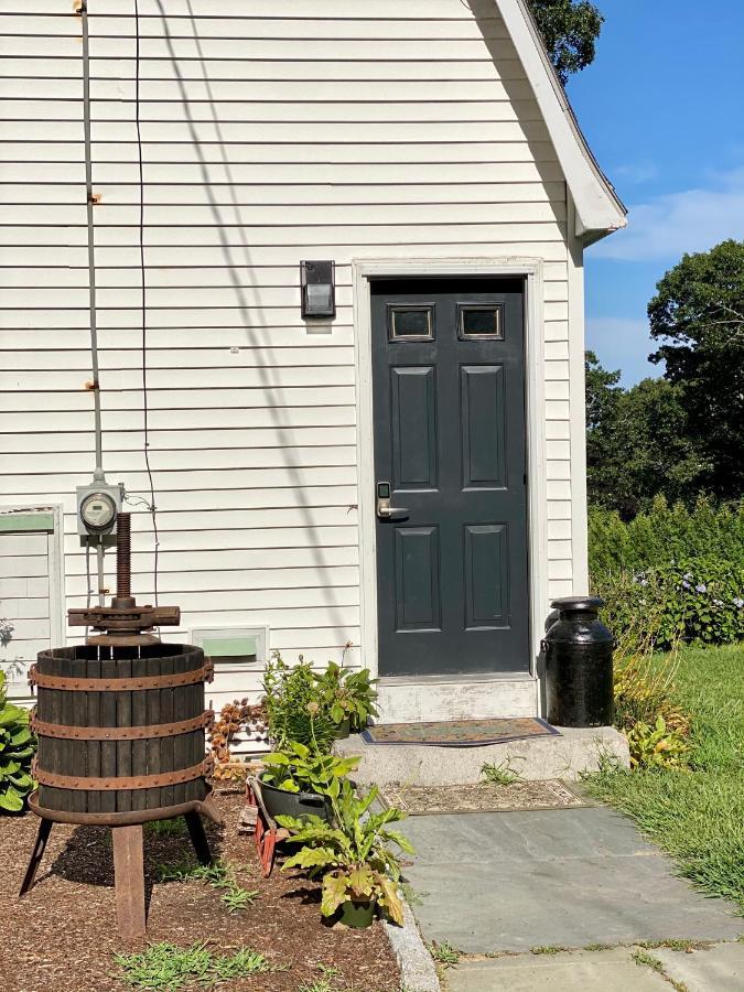 1 Bed Cottage, Partial Waterviews & Water Access Westport Buitenkant foto